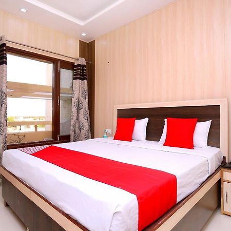 Oyo Flagship Armaan Resort Shāhpur Exterior foto